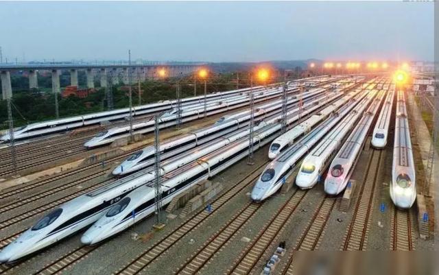 印媒:印度铁路电气化率达90%中国66%俄罗斯51%美国1%(图5) 印媒:印度铁路电气化率达90%中国66%俄罗斯51%美国1%(图5)